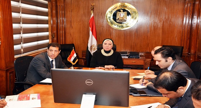 بالفيديو كونفرانس وزيرة التجارة والصناعة تبحث مع السفير الإيطالي بالقاهرة تفعيل برامج التعاون التنموي بين البلدين