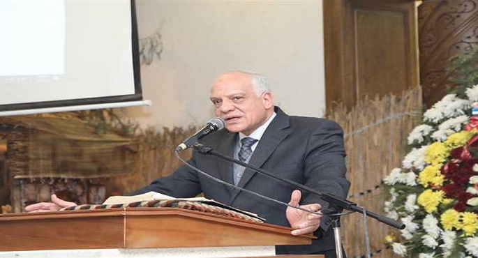 محافظ الجيزة : بحث طلبات تعويض سكان العقارات المزالة بشارع فيصل