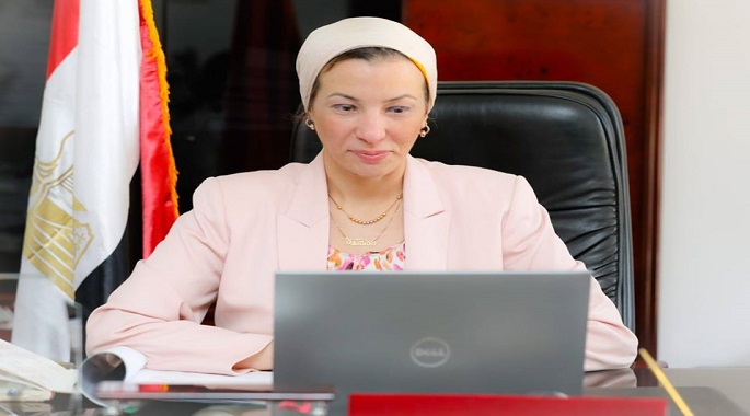 وزيرة البيئة: صدور أول قانون للمخلفات خطوة للقضاء على مشكلة القمامة في مصر
