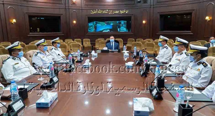 وزير الداخلية يعقد اجتماعا لمتابعة خطة تأمين انتخابات مجلس الشيوخ