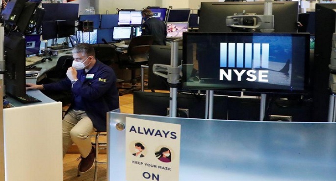 المؤشر ستاندرد اند بورز 500 يتراجع مع تباطؤ نمو مبيعات التجزئة