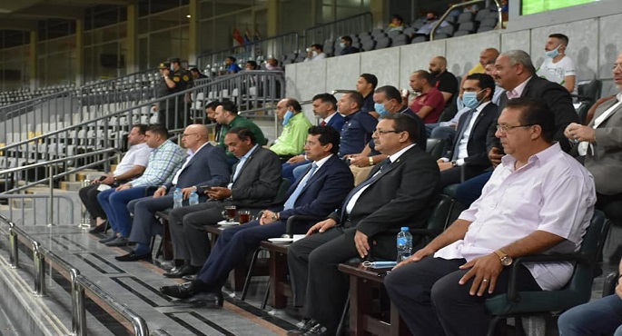 بالصور .. وزير الرياضة يشهد أولي مباريات الدورى المصري الممتاز بعد استئنافه