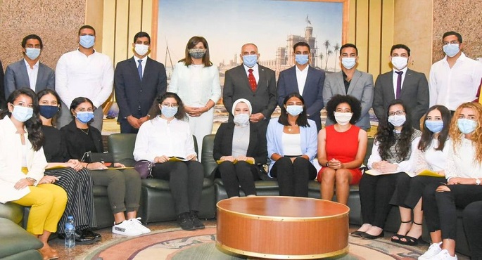 بالصور.. تنظيم ندوة حوارية لشباب من المصريين بالخارج لاستعراض جهود مصر في إدارة وترشيد المياه وملف سد النهضة