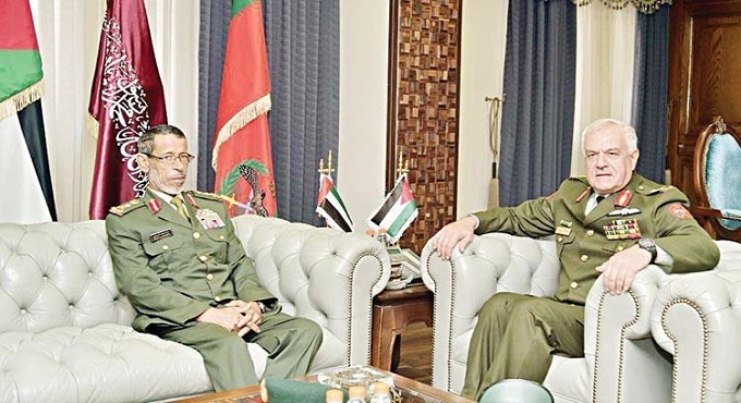 الإمارات والأردن تبحثان تعزيز التعاون العسكري
