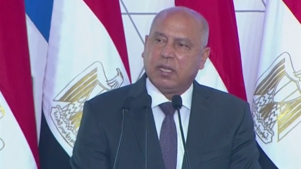كامل الوزير: تكلفة مشروعات النقل والطرق حتى عام 2024 تقدر بـ1.1 تريليون جنيه