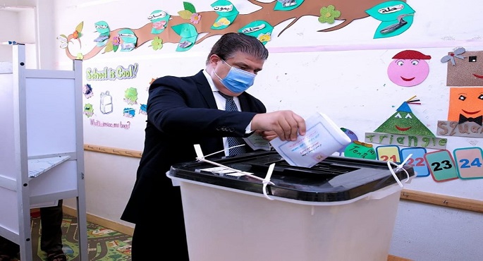 بالصور.. رئيس الهيئة الوطنية للإعلام يدلي بصوته في انتخابات مجلس الشيوخ