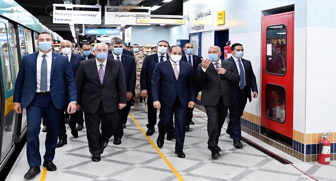 بالفيديو والصور.. الرئيس السيسي يتفقد المرحلة الرابعة من الخط الثالث لمترو الأنفاق
