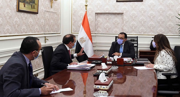 بالفيديو والصور.. رئيس الوزراء يطمئن على أرصدة المخزون الاستراتيجي من المنتجات البترولية