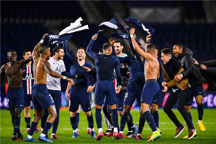 باريس سان جيرمان يتأهل لنهائي دوري أبطال أوروبا بالفوز على لايبزيج الألماني بثلاثية نظيفة