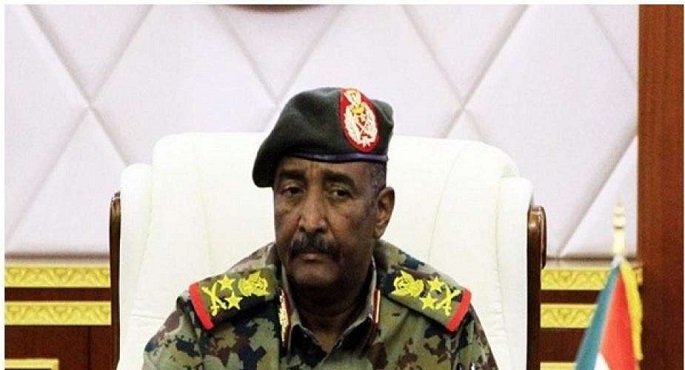 البرهان يتعهد بتوفير احتياجات متضرري السيول في السودان