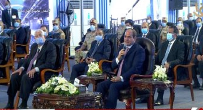 الرئيس السيسي: الدولة لا تدخر جهدا في مجال تحسين شبكات الطرق للتيسير على المواطنين
