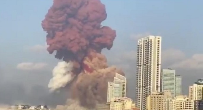 لبنان: أضرار كبيرة في وسط بيروت جراء الانفجار بالميناء البحري