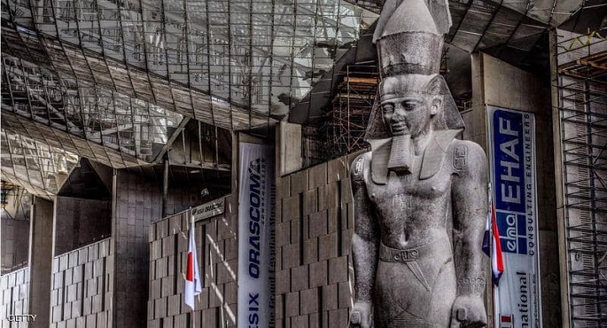 استعراض رحلة تمثالى رمسيس الثانى بمناسبة مرور 200 عام على اكتشافهما