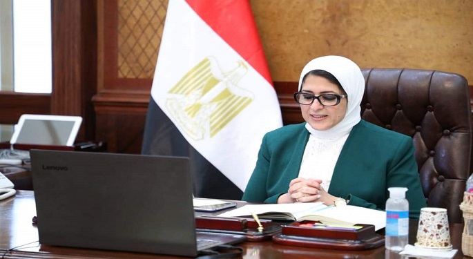 وزيرة الصحة: تطعيم الفرق الطبية في المستشفيات لكونهم خط المواجهة الأول مع كورونا