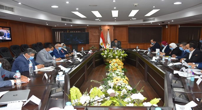 بالصور.. وزير الشباب يجتمع باللجنة العليا لاكتشاف ورعاية الموهوبين