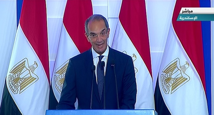 وزير الاتصالات : نقوم بتنفيذ عدد من المبادرات والمشروعات تهدف لبناء الإنسان المصرى