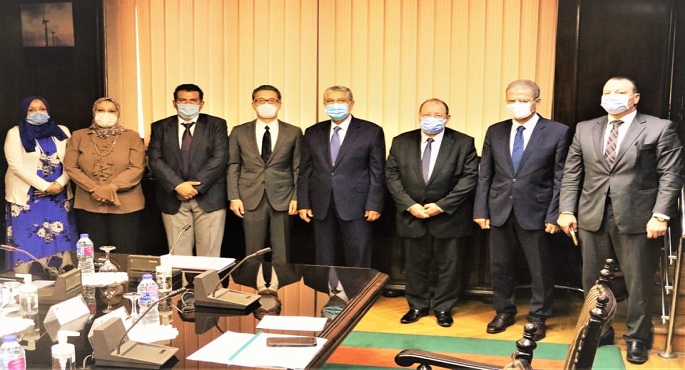 وزير الكهرباء يجتمع مع مدير شركة ماروبينى اليابانية بالقاهرة لبحث التعاون