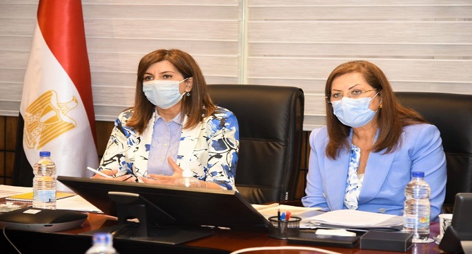 بالصور.. وزيرتا الهجرة والتخطيط يستكملان العمل المشترك لتنفيذ المرحلة الثانية من مبادرة “نورت بلدك”
