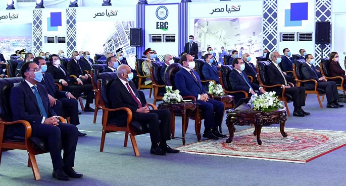 بالفيديو .. الرئيس السيسي يوجه باستمرار صرف منحة العمالة غير المنتظمة حتى آخر العام
