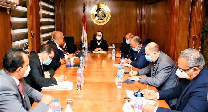 وزيرة التجارة والصناعة تبحث سبل الارتقاء بصناعة ودباغة الجلود وزيادة معدلات الانتاجية