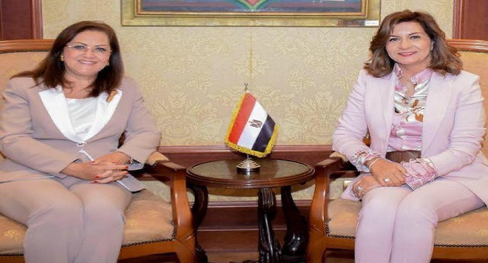 وزيرتا التخطيط والهجرة تتفقان على توفير فرص تدريب لشباب الدارسين بالخارج