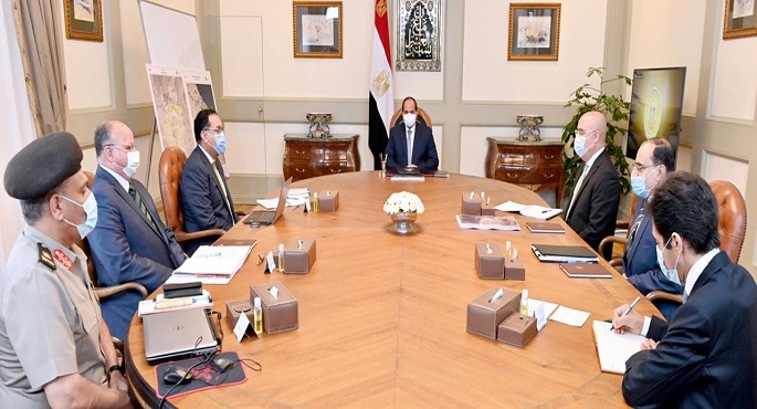 الرئيس السيسي يستعرض خطط وجهود تطوير المناطق السكنية العشوائية وغير الآمنة في محيط محافظة القاهرة