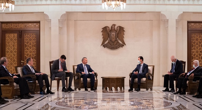 بالصور.. الرئيس السوري يبحث مع وفد روسي تعزيز التعاون وتنفيذ الاتفاقيات المشتركة