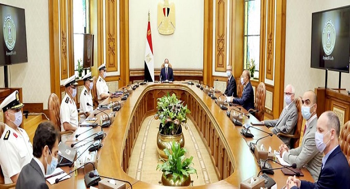 الرئيس السيسي يستعرض مشروع توسعة وتطوير ميناء خليج أبو قير