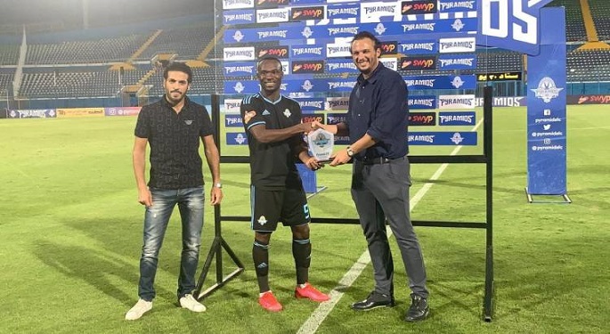 بيراميدز يكرم جون أنطوي لدخوله نادي المئة في الدوري المصري