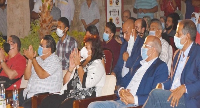 وزيرة الثقافة تشهد العرض المسرحى عن العشاق بقصر الأمير طاز