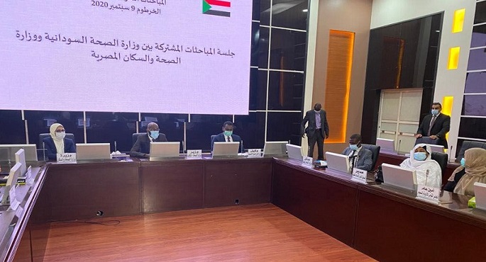 بالصور .. بدء جلسة المباحثات المشتركة بين وزيرة الصحة ونظيرها السوداني