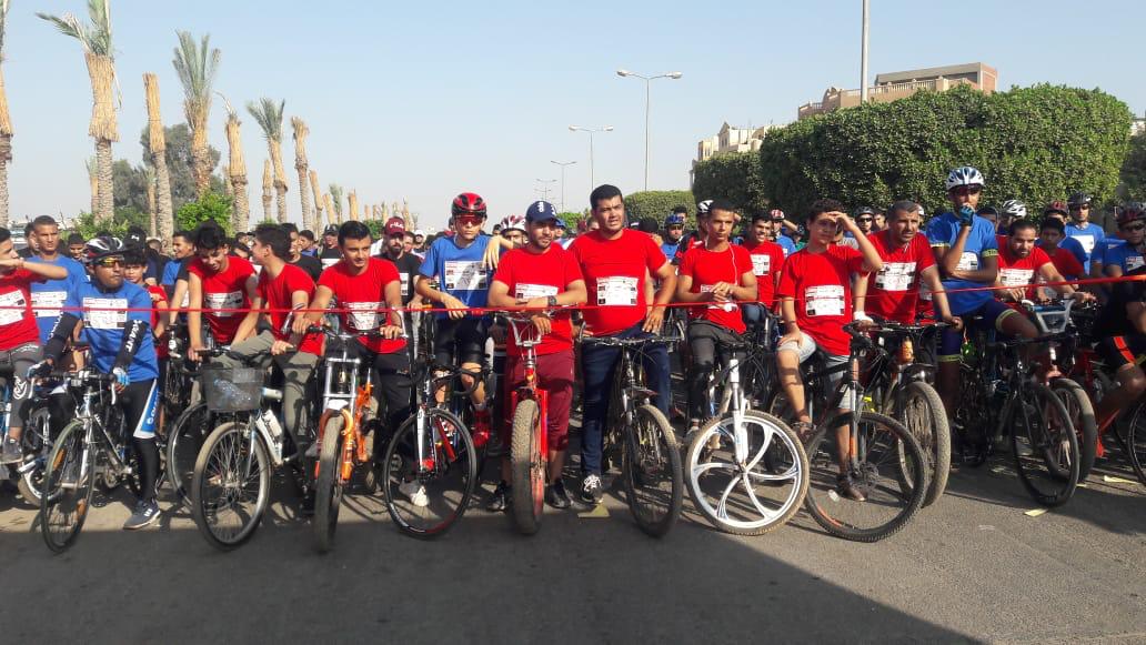 بالصور..وزير الرياضة يطلق مهرجان الدراجات في محافظات الجمهورية