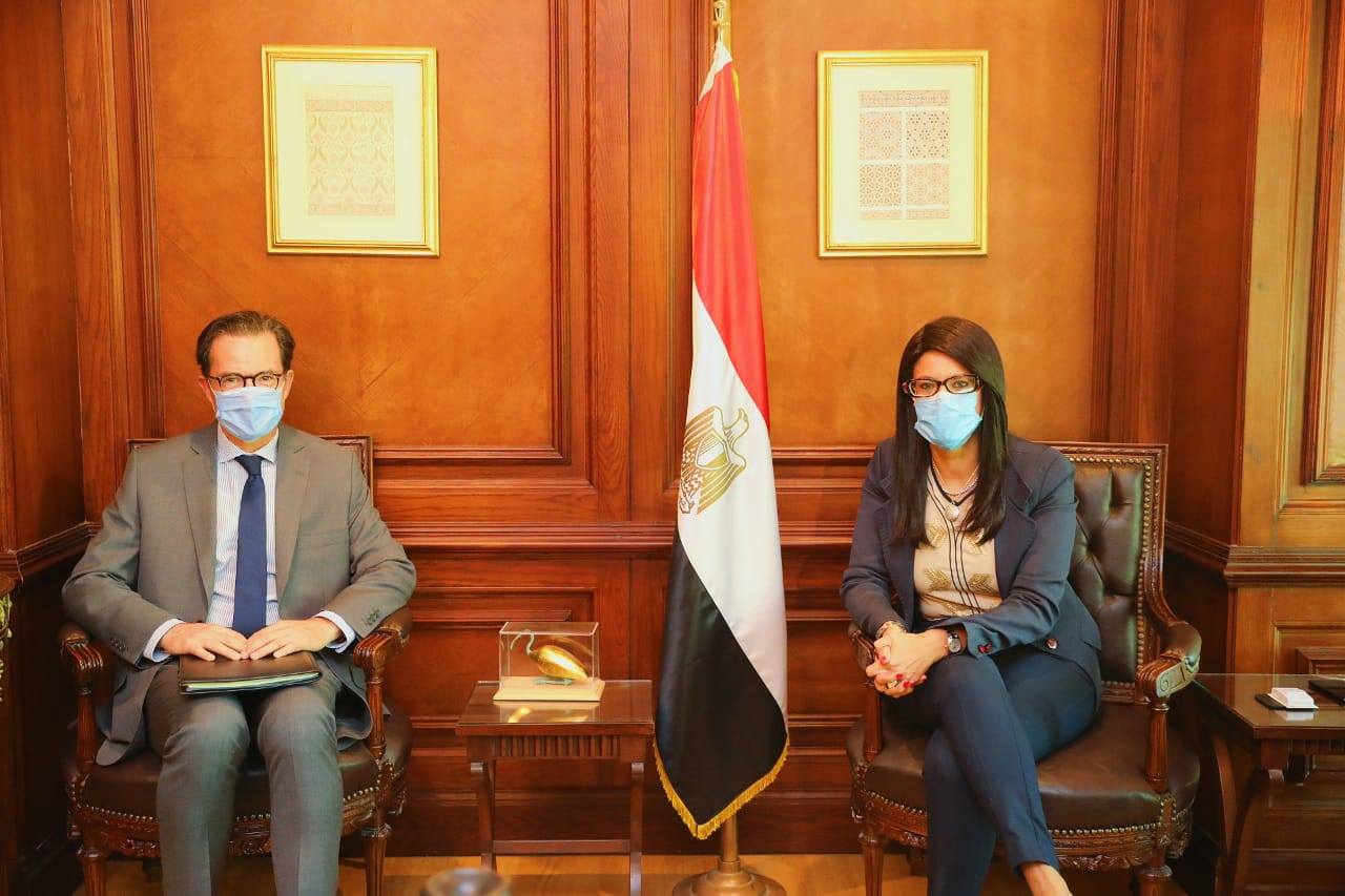 المشاط تبحث مع السفير الفرنسي مشروعات اتفاقية الشراكة الاستراتيجية بقيمة مليار يورو