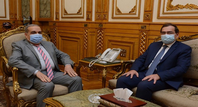 بالصور.. وزيرا  الإنتاج الحربى و البترول  يشهدا توقيع بروتوكول للتعاون فى عدد من المجالات