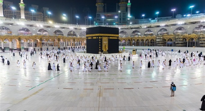 اليوم السعودية تبرز انطلاق المرحلة الثالثة من عودة المعتمرين والمصلين رغم كورونا