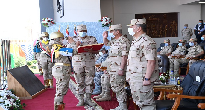 بالفيديو والصور.. وزير الدفاع يشهد الاحتفال بتخريج دفعات جديدة من المعاهد الصحية