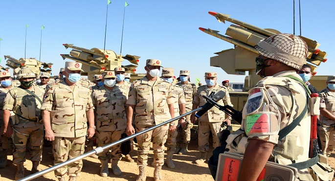 بالصور.. رئيس الأركان يشهد المرحلة الأولى لإجراءات تفتيش الحرب لإحدى تشكيلات الجيش الثالث الميداني