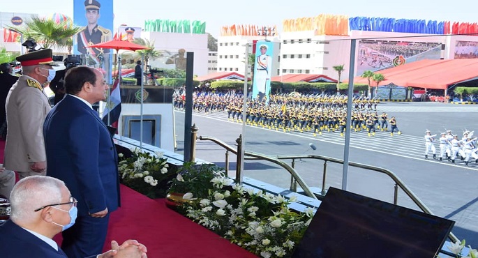 بالفيديو والصور.. الرئيس السيسي يشهد حفل تخريج الدفعات الجديدة من الكليات والمعاهد العسكرية