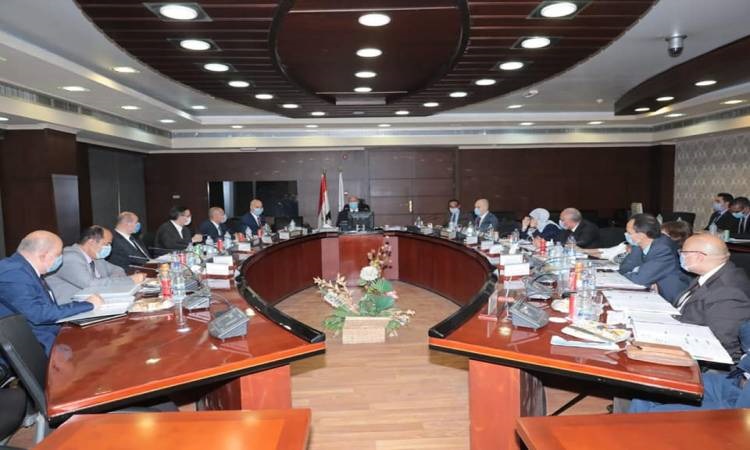وزير النقل يتابع خطة تطوير خدمات “السوبر “جيت
