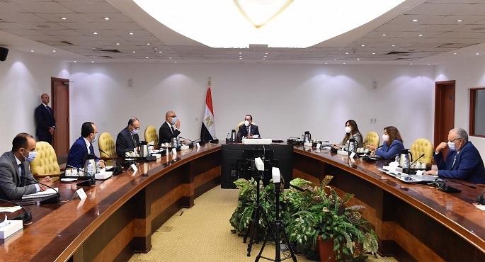 بالصور .. رئيس الوزراء يتابع تنفيذ تكليفات الرئيس بتوفير 250 ألف وحدة إسكان اجتماعي ومشروع “سكن كل المصريين”