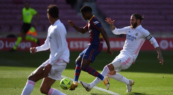 ريال مدريد يفوز على برشلونة 3-1 في كلاسيكو الليجا