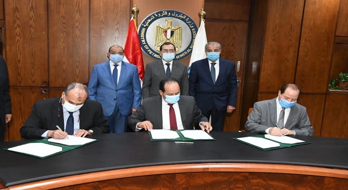بالفيديو والصور.. بروتوكول تعاون بين وزارات البترول والتموين والتنمية المحلية لتوصيل الغاز الطبيعي للمخابز البلدية