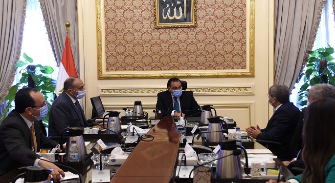 بالصور.. رئيس الوزراء يثمن الجهود التي تبذلها مجموعة العربي في مجال الصناعة