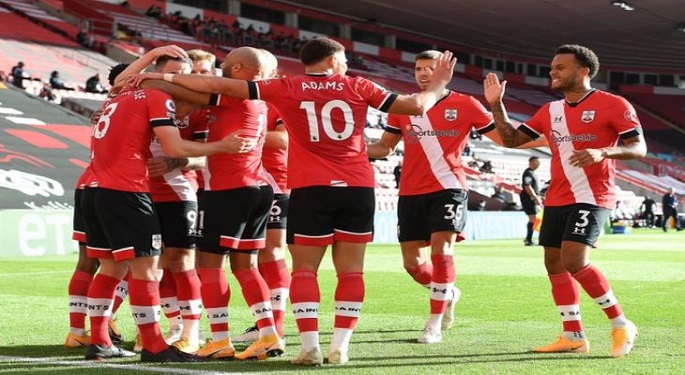 ساوثهامبتون يكبد إيفرتون خسارته الأولى في الدوري الإنجليزي