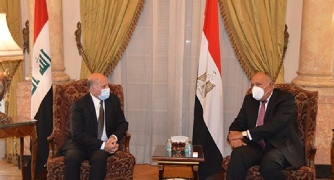 وزير الخارجية يبحث مع نظيره العراقى  القضايا الإقليمية