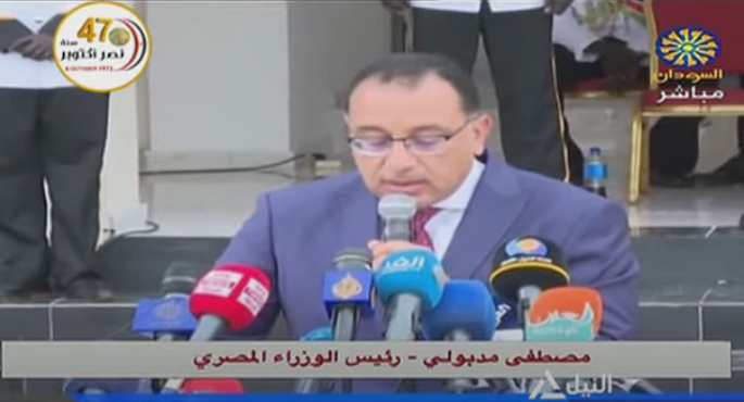 خلال المشاركة في مراسم التوقيع على اتفاق جوبا للسلام .. رئيس الوزراء ينقل تحيات الرئيس السيسي وتهنئته: بداية عصر جديدة للسودان الشقيق