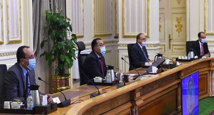 بالصور .. رئيس الوزراء يواصل اجتماعاته بالمحافظين لدفع العمل بالمشروعات الخدمية ويلتقي محافظ أسيوط