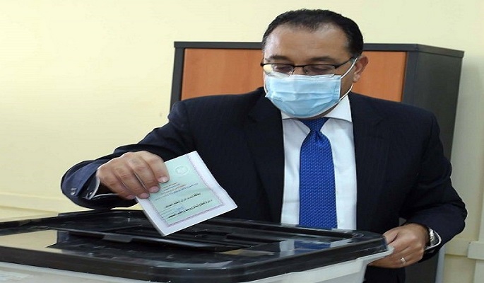 بالصور والفيديو .. رئيس الوزراء يدلى بصوته فى انتخابات مجلس النواب ويدعو إلى المشاركة الفاعلة في الاستحقاق الدستوري