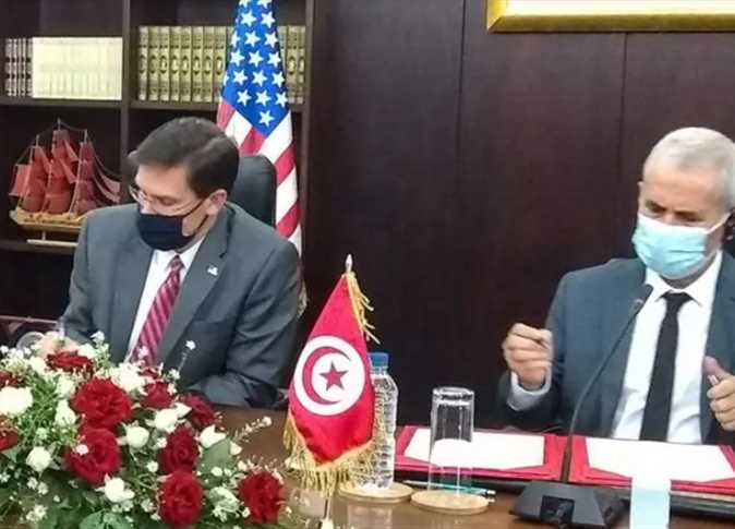 وزير الدفاع الأمريكي يوقع اتفاقا عسكريا مع تونس لمدة عشر سنوات
