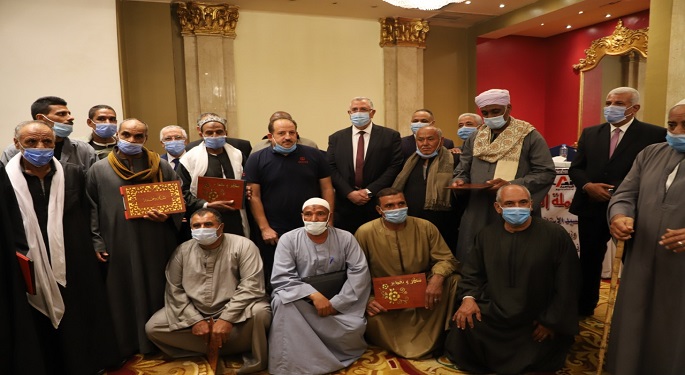 بالصور.. خلال تكريم بعض المزارعين.. وزير الزراعة يعلن قرب افتتاح سوق أكبر دولتين أمام الموالح المصرية
